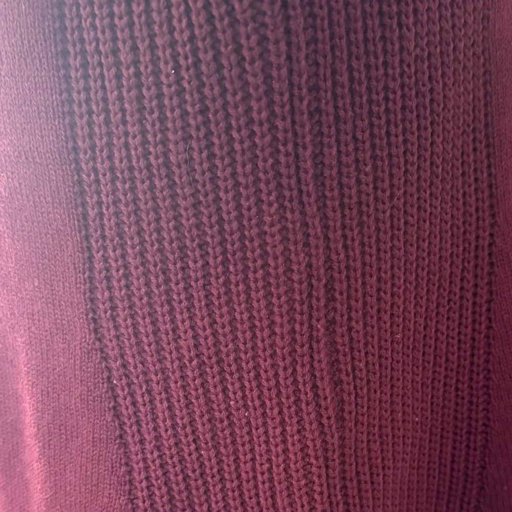 Isaac Mizrahi Live women’s Burgundy Red Turtleneck Sweater Women’s Medium